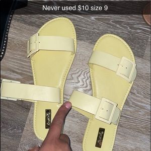 Women’s sandals